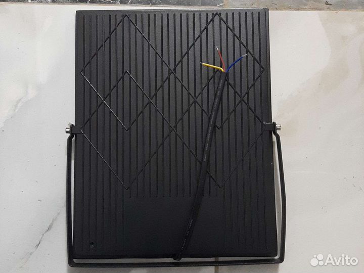 Светодиодный прожектор заливающего света RGB