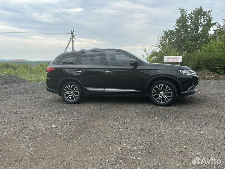 Mitsubishi Outlander 2.4 CVT, 2016, 143 000 км