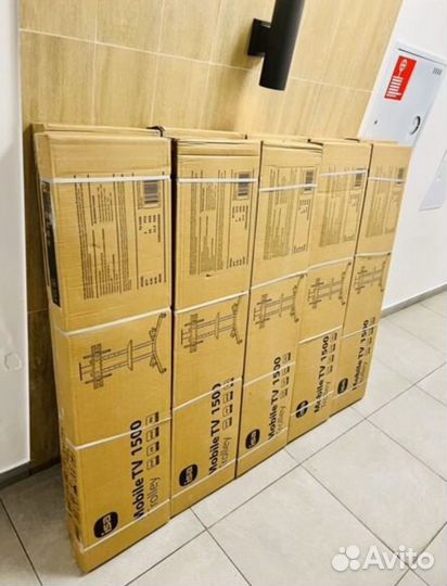 Мобильная стойка.Кронштейн для телевизора