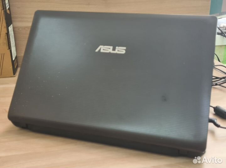 Ноутбук Asus i3