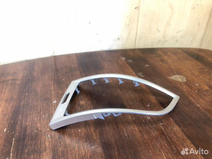 Декоративная накладка торпедо Cadillac SRX 2007