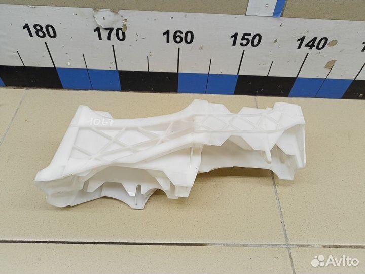 Кронштейн (сопут. товар) Land Cruiser (150) -Prado