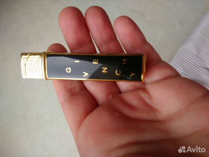 Зажигалка Givenchy