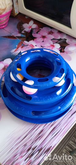 Игрушка для кошек. Шарики звенят