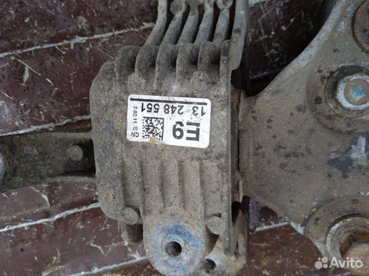 Опора двигателя Chevrolet Cruze перед. лев