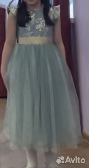 Платье нарядное для девочки 122-128