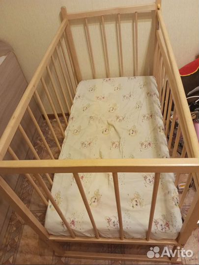 Продам детскую кроватку