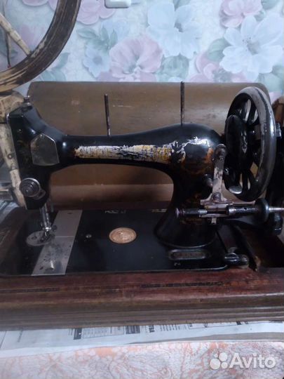 Швейная машина Wettina Familiae