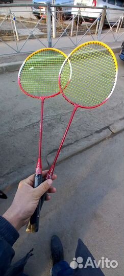 Ракетка для бадминтона