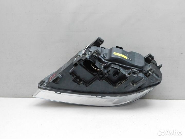 Фара правая Volvo XC70 Cross Country (84742)