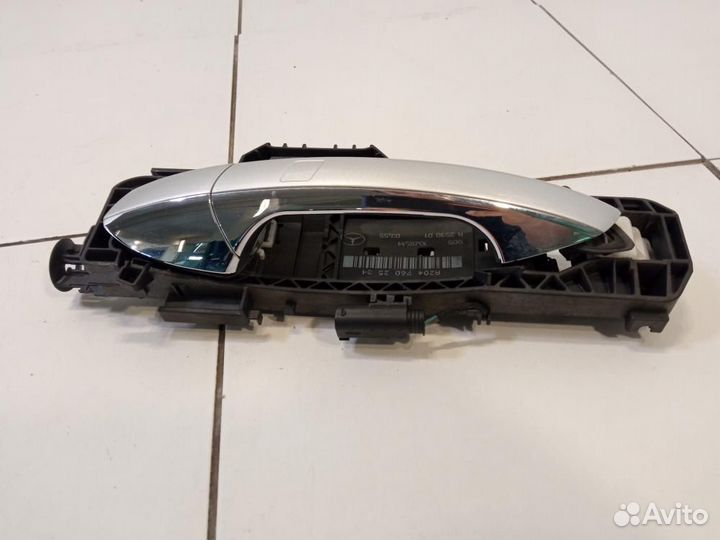 Ручка двери задней наружная левая Mercedes-Benz M