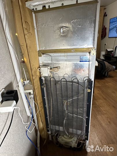 Продам холодильник бу (Саратов 258)