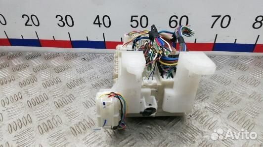 Блок предохранителей toyota corolla E15 (EDN07M102