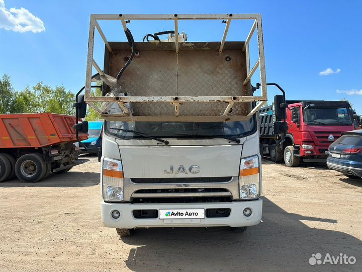 Автогидроподъемник JAC N90