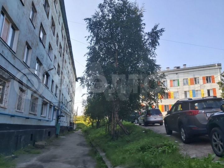 Комната 11 м² в 5-к., 2/5 эт.