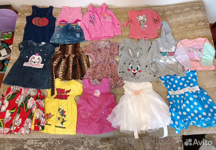 Одежда для девочки пакетом на 3-5лет