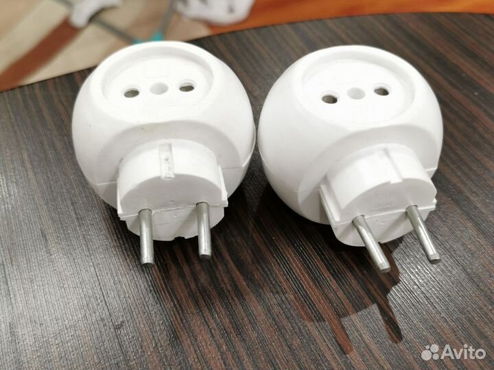 Разветвитель электричесий (тройник)