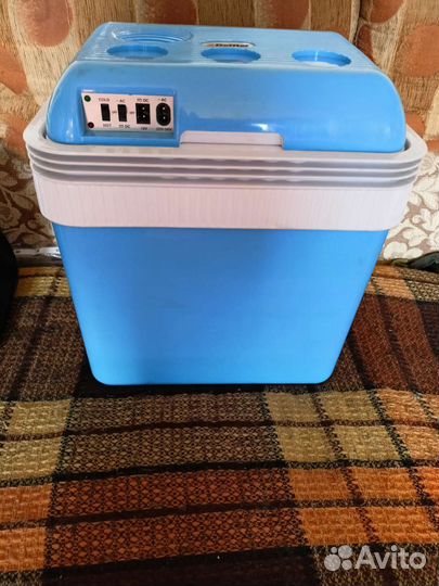 Минихолодильник 12-220 В, новый, походный