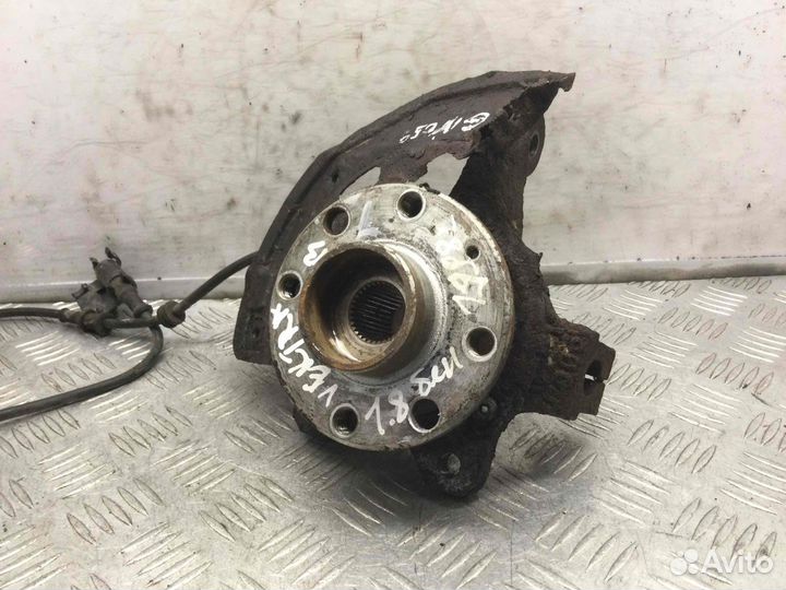 Ступица передняя левая Opel Vectra X18xe