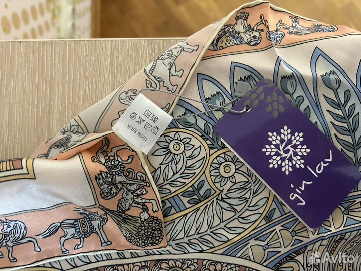 Шелковый платок новый