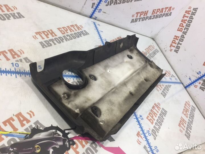 Тойота Камри Декоративная крышка двигателя