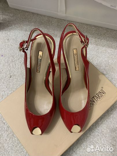 Босоножки красные лакированные Cantarini