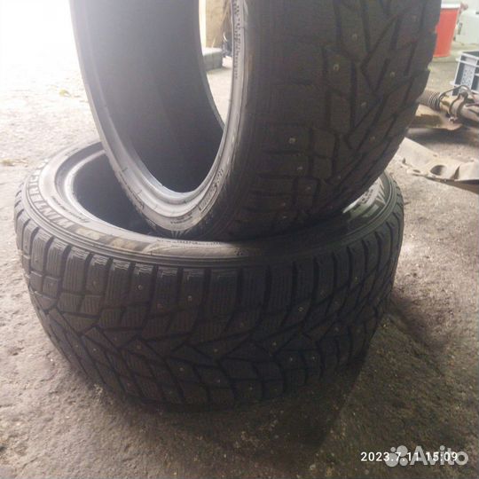 Dunlop SP Winter Ice 02 245/40 R18