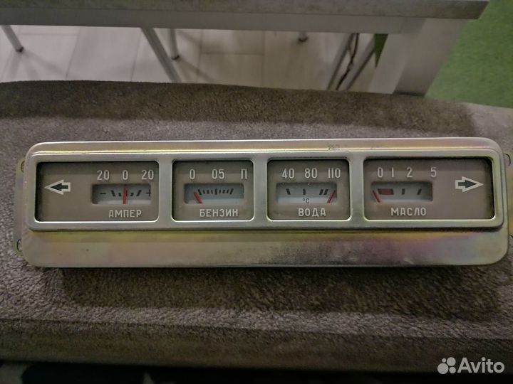 Панель приборов