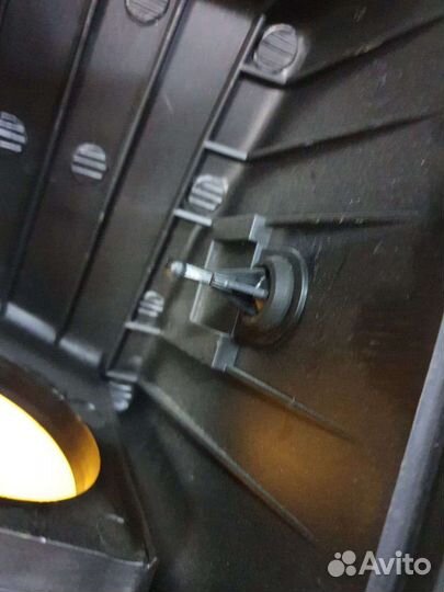 Крышка корпуса воздушного фильтра 2.0 FS mazda Маз