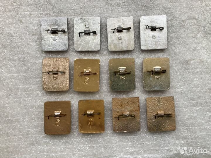 Знаки (значки) 1 разряд. Виды спорта