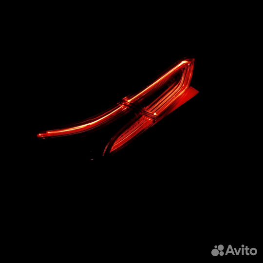 Задние фонари Toyota camry 70