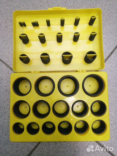 Набор колец (Чемодан) кольца черные мбс 5С желтый