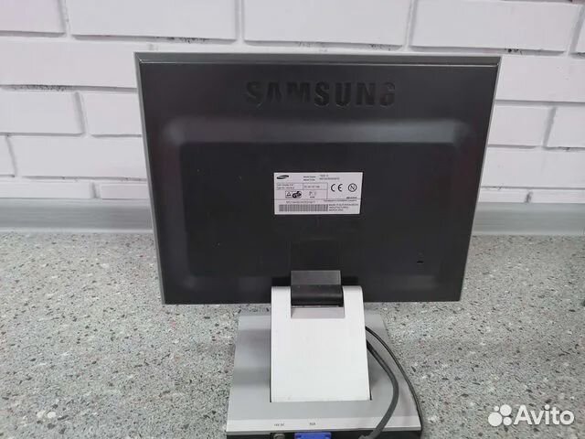 Монитор Samsung SyncMaster 152S