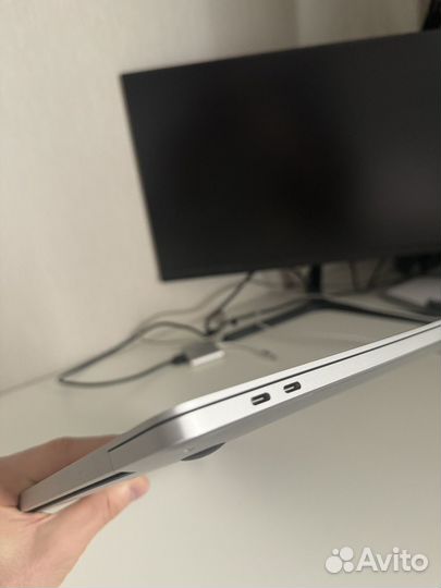 Macbook pro 16 2019 i7