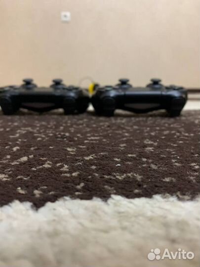 Playstation 4 консоль 2 джостика, зарядка