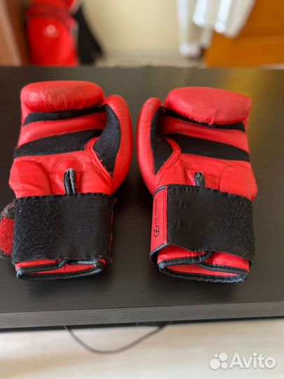 Боксёрские перчатки 10 OZ