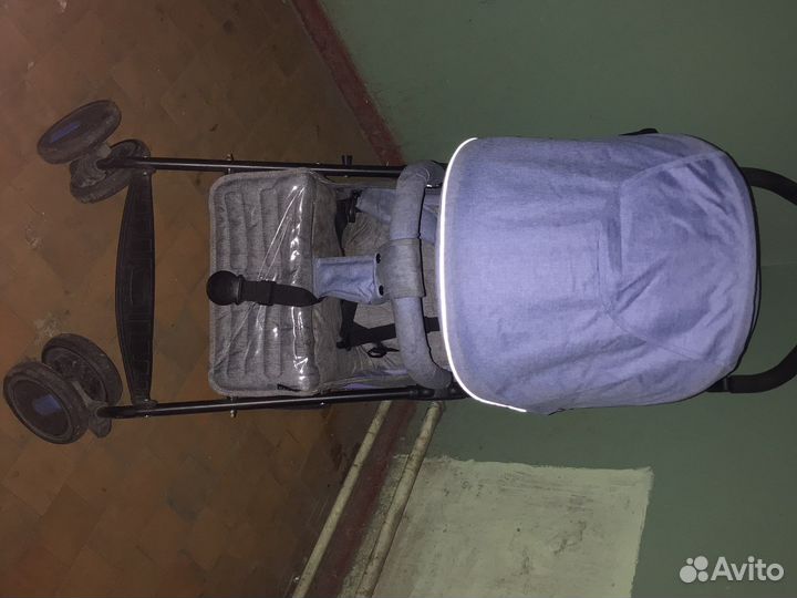 Коляска прогулочная