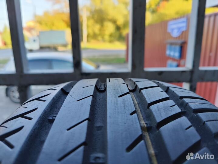 Viatti Strada Asimmetrico V-130 215/55 R17