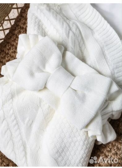 Плед на выписку вязаный