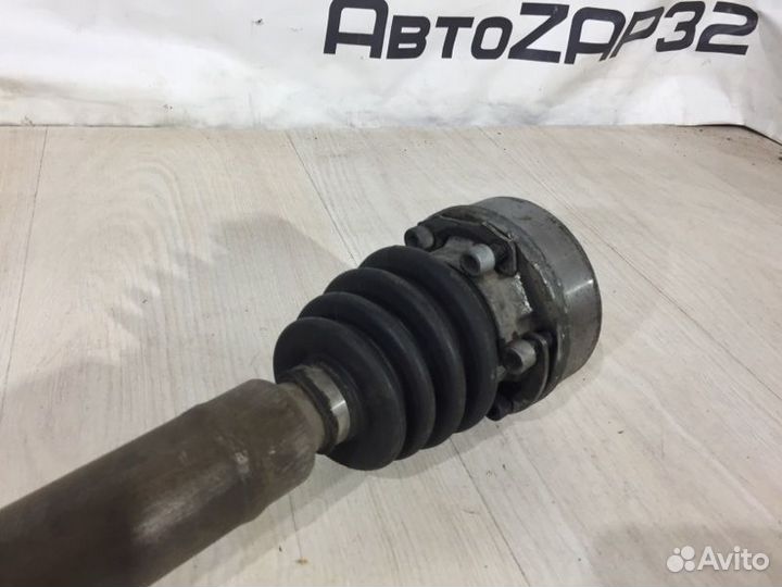 Привод правый Skoda Octavia A5 BSE 2013