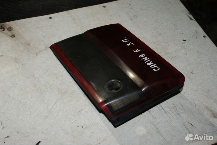 Задний правый фонарь багажника Toyota Carina E