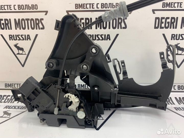 Замок двери передний прав Volvo S80 XC60 XC70 07