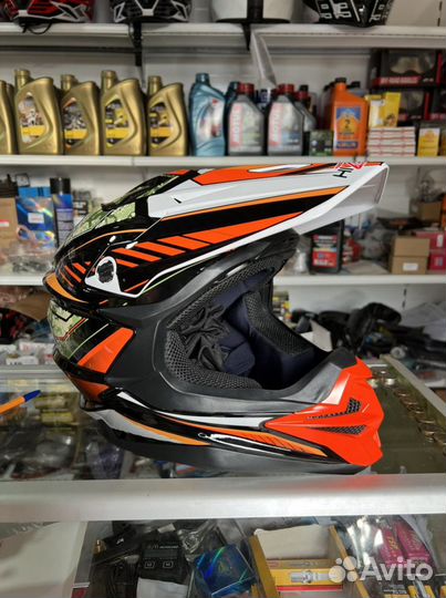 Кроссовый шлем