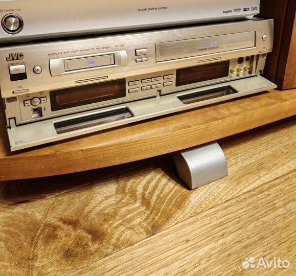 Видеомагнитофон JVC HR-DVS1 Mini DV/S-VHS