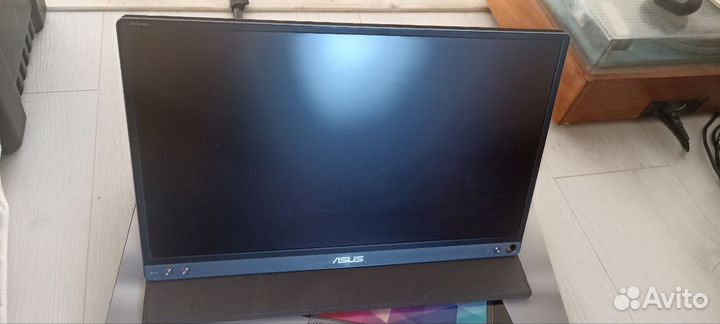 Портативный монитор asus ZenScreen MB16A
