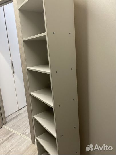 Стеллаж на ножках узкий