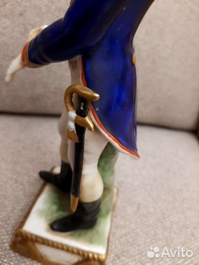 Фарфоровые статуэтки