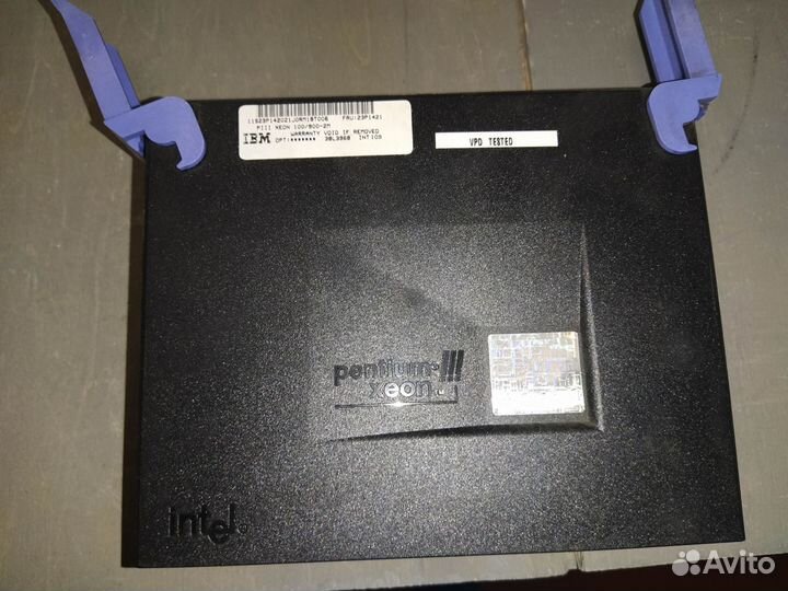 Intel Pentium 3 Xeon 900 MHz Slot2