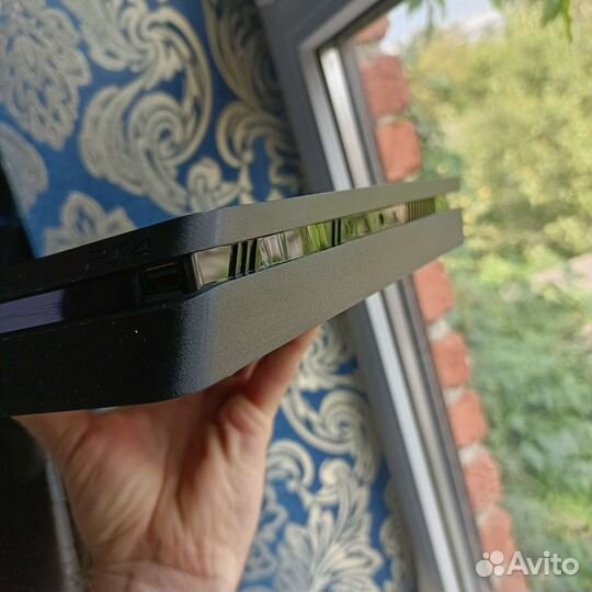 Ps4 slim 1tb 2208b 700 игр