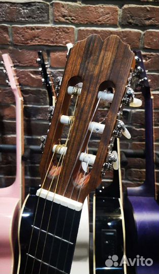 Классическая гитара + чехол (испания)
